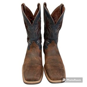 Like New Ariat men’s cowboy boot’s sz 11D